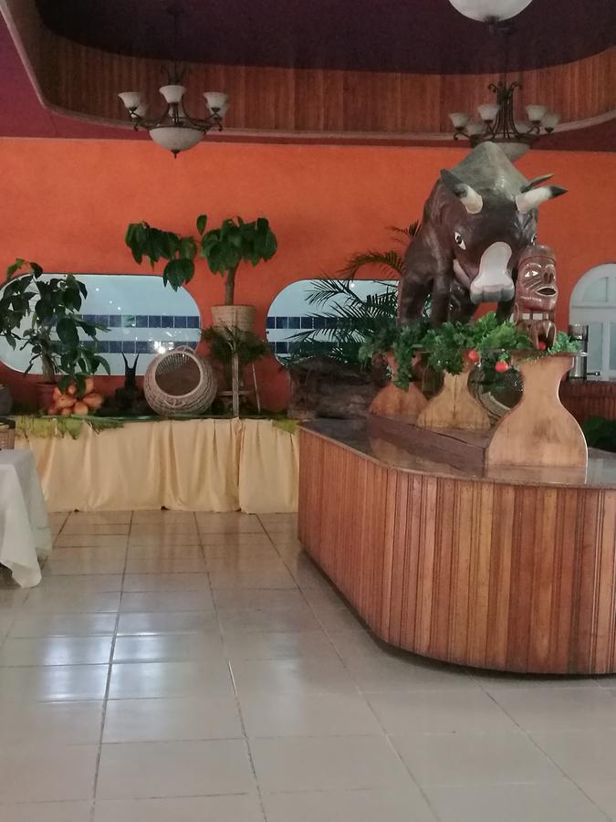 Honiara Hotel Екстер'єр фото